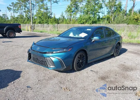 2025 Toyota Camry Xse/Xle/Le/Se z USA, uszkodzony, nr VIN 4T1DAACK3SU612752